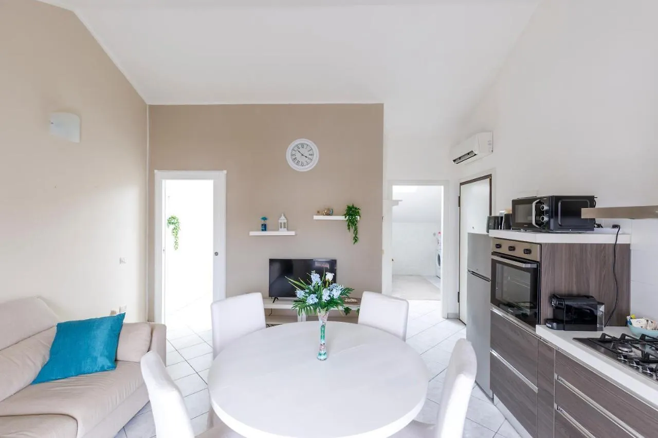 Elly'S Home Parcheggio Privato 拉文纳 公寓